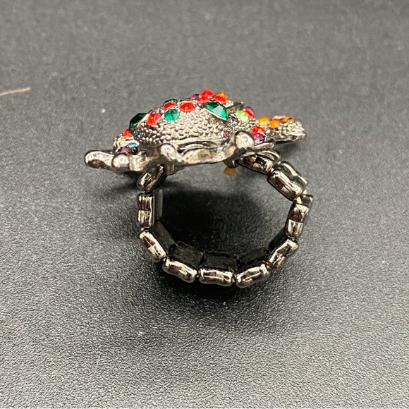 Sparkly Frog Stretch Ring Size 8 - Picture 7 of 17